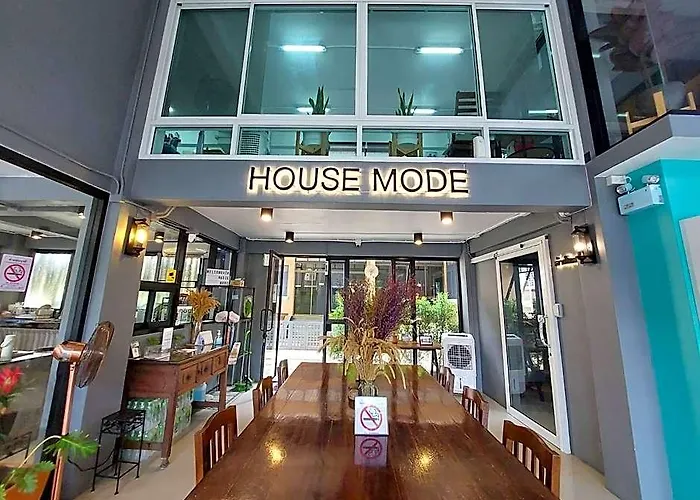 Hotel Housemode - Baanyai @ Wong Wian Yai Bangkok