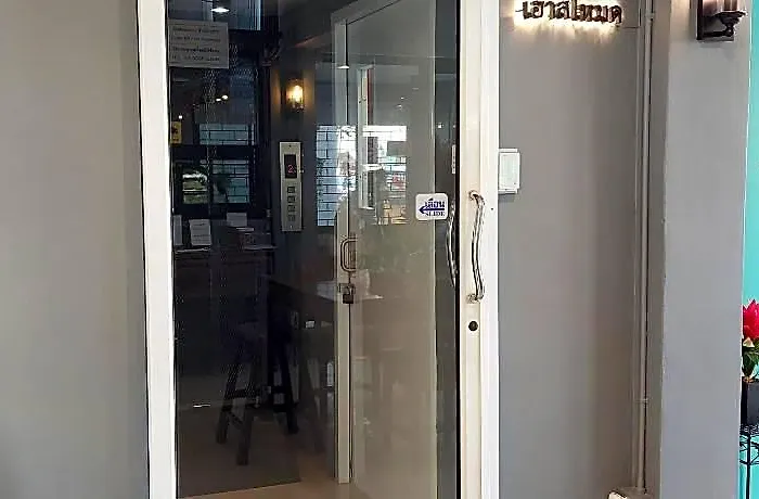 Housemode - Baanyai @ Wong Wian Yai Bangkok